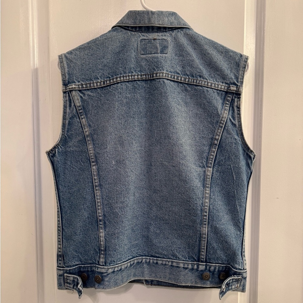 Vintage Levi’s Denim Vest Medium Light Wash Youth 20 Made in USA - Picture 7 of 7